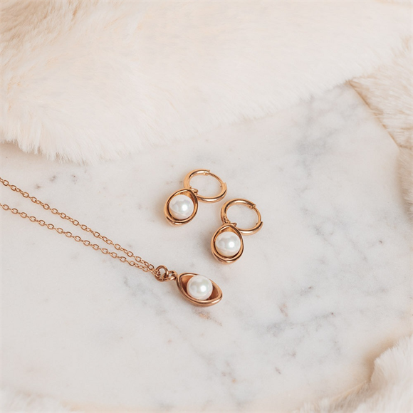 Product image 1 of Chic Charm Schmuck Set