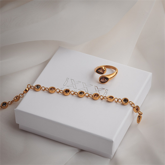 Product image 1 of Cinnamon Kiss Jewelry Set