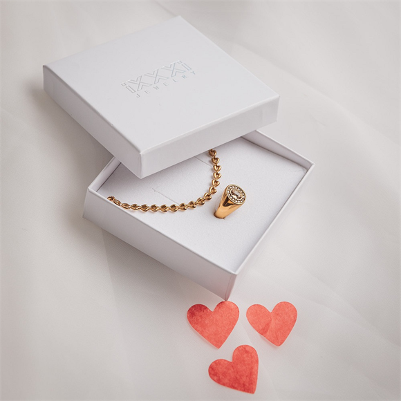 Product image 1 of Interlinked Jewelry Set