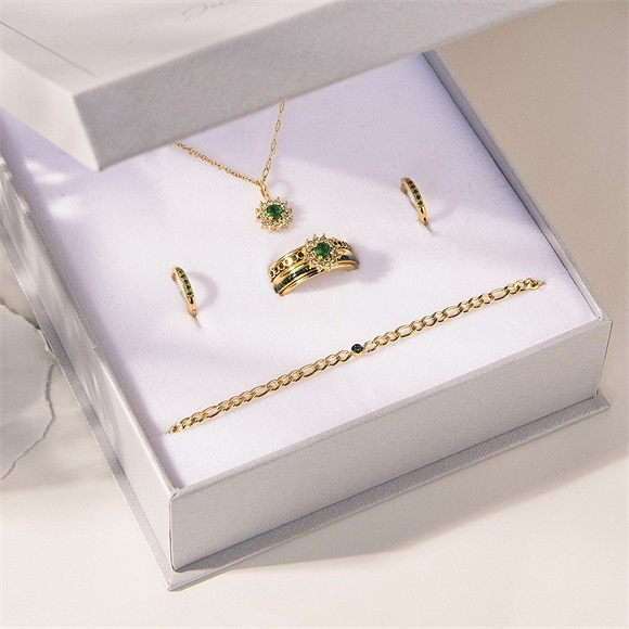 Product image 1 of iXXXi Jewelry Lucia Emerald - Gold