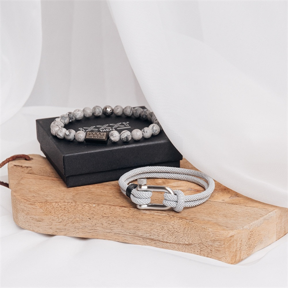 Product image 1 of Men sieraden set lichtgrijs