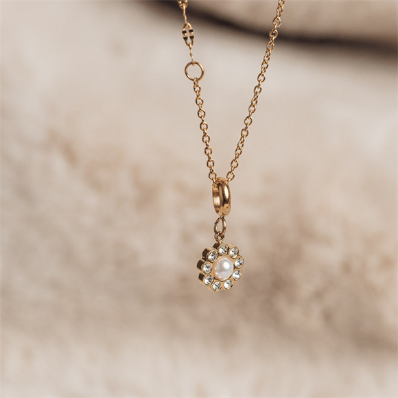 Product image 1 of Necklace Pearly Petal