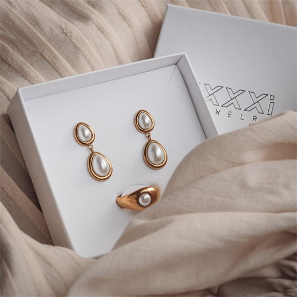 Product image 1 of Pearl Posh Jewelry Set
