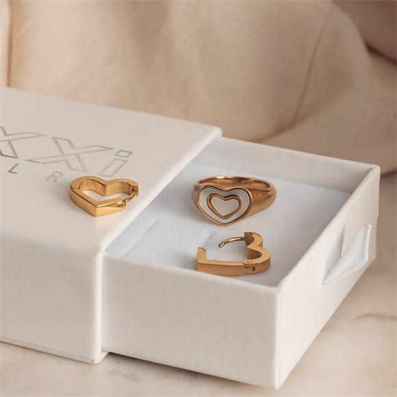 Product image 1 of True Romance sieraden set